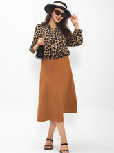 Women's midi skirt is fashionable and stylish, wrinkle free, with elastic pockets for office environment